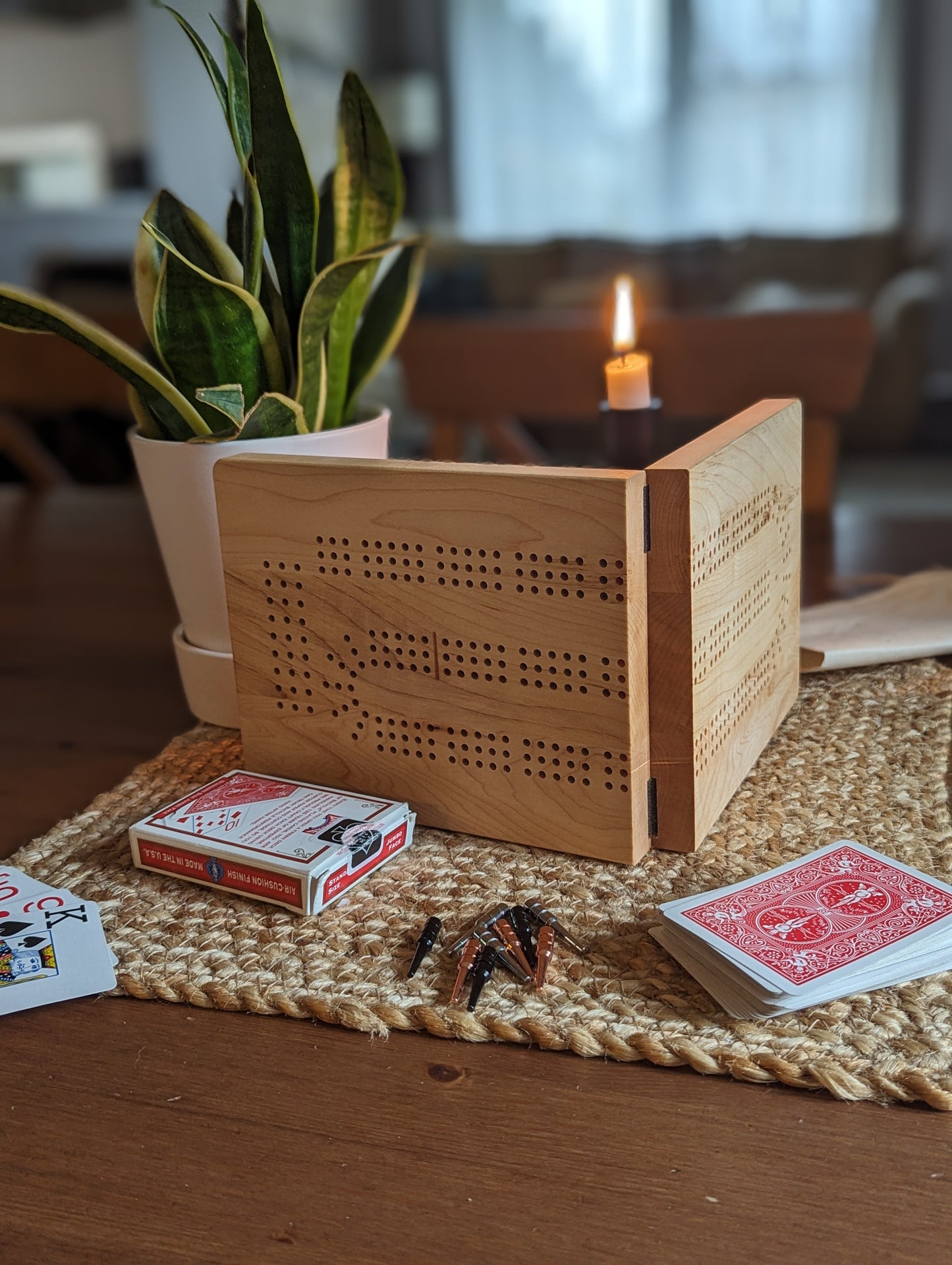 Portable Cribbage Board 3 track- Canadian maple